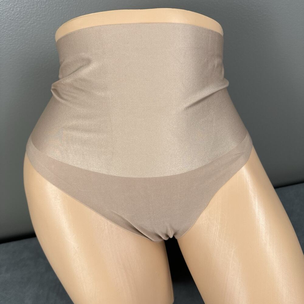 Victoria’s Secret Shaping Thong Panty Size Large Smoothing High Waist Tan NWOT